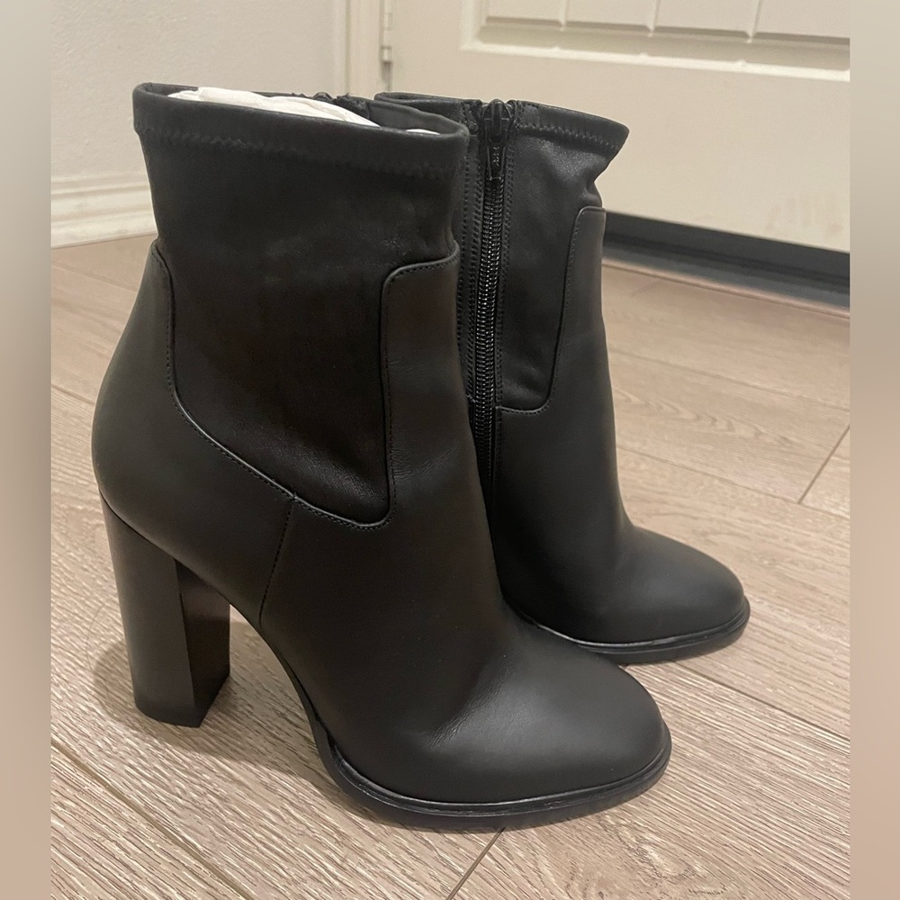 Vince Leather Ankle Boots size 37